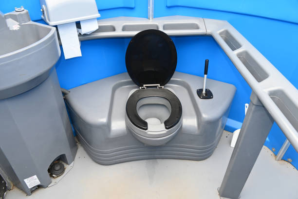 Portable Toilet Options We Offer in Oakland, OK